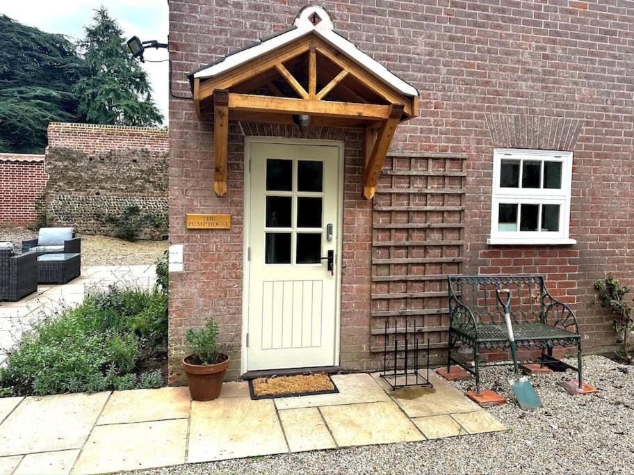 Holiday home The Pump House